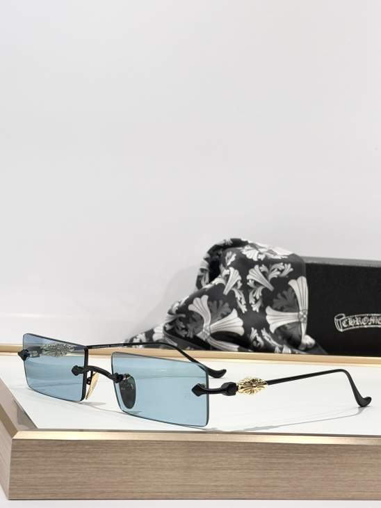Picture of Chrome Hearts Sunglasses _SKUfw76988986fw